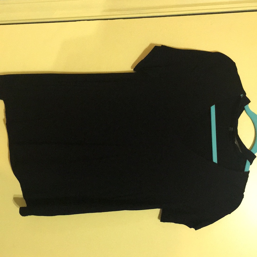 Black choker v neck shirt